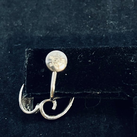 Curtis Creations Sterling Silver Screw Back Earrings - Picture 6 of 7